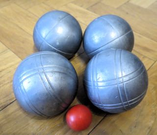 Sfere di bocce metalliche