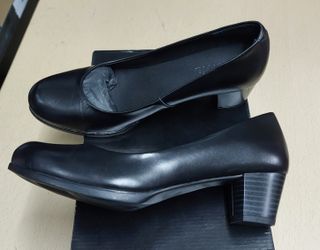 Zapatos salón piel NORVIL T.38 negros