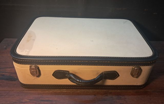 ANTIGUA MALETA AÑOS 60