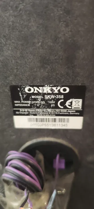 Altavoces Onkyo 5.1 Negro De Regaló amplificador.