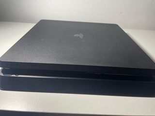 PS4 Slim 500GB Nero con cavi