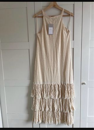 Vestido largo beige con flecos
