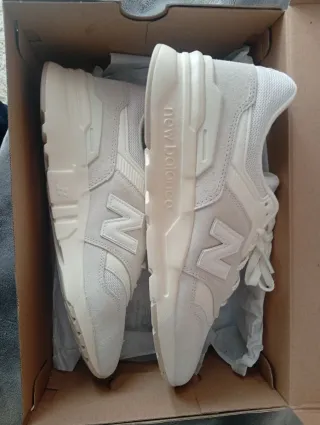 Zapatillas New Balance 997 Beige/Blanco Talla 42.5