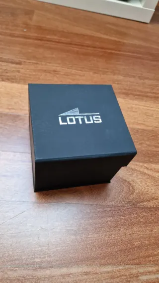 Reloj Lotus
