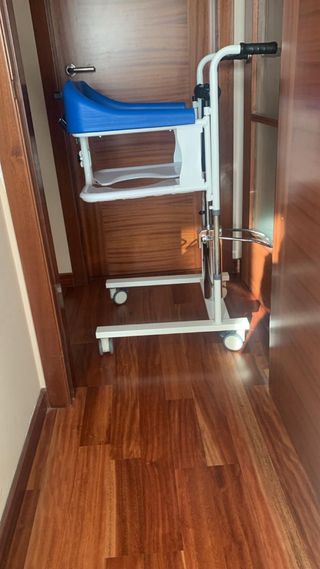 Silla de transferencia hidráulica con ruedas