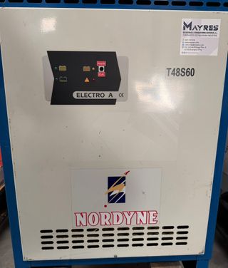 Carretilla retráctil eléctrica LINDE R-14 S.