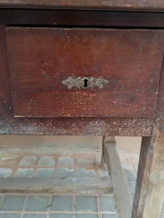 Mesa de despacho rústica de mobila