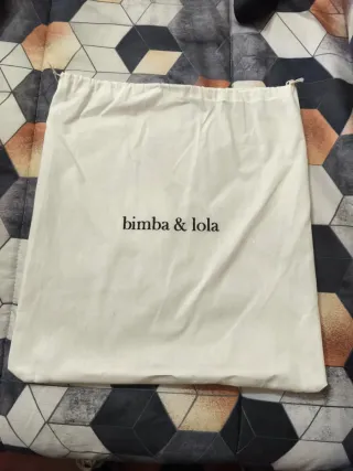 Bolso Bimba y Lola melocotón perforado