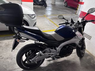 Suzuki GSR600 Azul/Plata