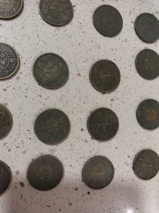 Lote de 19 Monedas de 1 peseta de 1944.