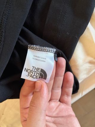 Camiseta The North Face Negra Talla M