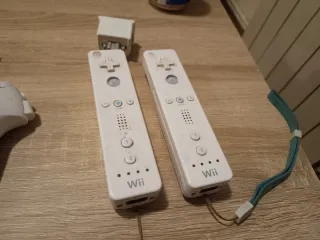 2 Mandos Wii + 2 Nunchuk Nintendo