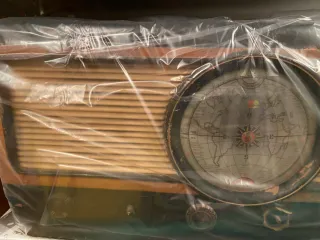 Radio Antigua con Mapa Mundial