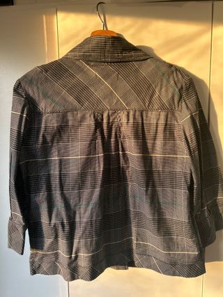 Chaqueta corta estampada