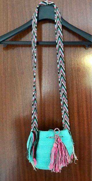 Bolso Wayuu artesanal multicolor