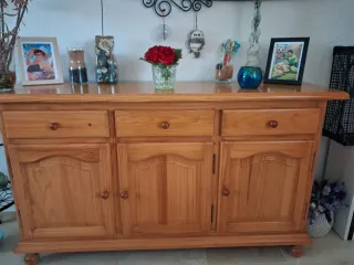 Mueble comedor madera pino
