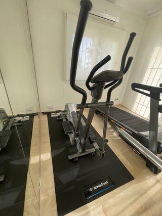 Máquinas de Gimnasio: Banco, Elíptica y Más