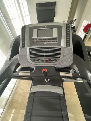 Máquinas de Gimnasio: Banco, Elíptica y Más