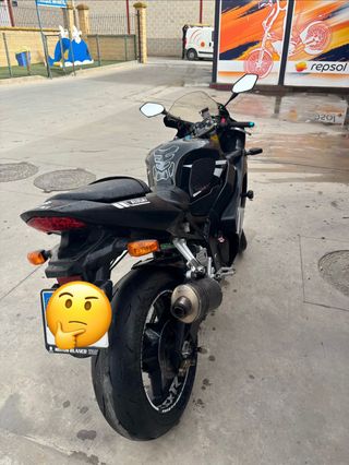 Suzuki GSXR 600 K5 Negra
