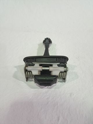 RETENEDOR/LIMITADOR PUERTA FORD FOCUS 688724
