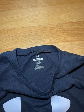 Camiseta negra Under Armour logo grande – Talla M