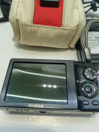 Fujifilm FinePix F480 + accesorios