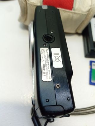 Fujifilm FinePix F480 + accesorios