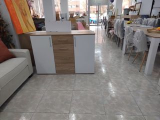 Aparador blanco y madera