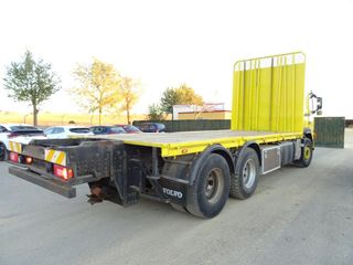 Volvo FH 520 - CAMION PLATAFORMA