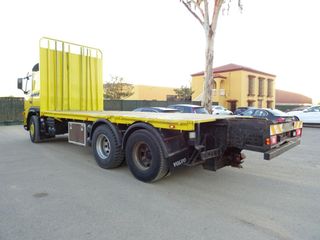 Volvo FH 520 - CAMION PLATAFORMA