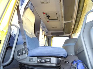 Volvo FH 520 - CAMION PLATAFORMA