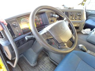 Volvo FH 520 - CAMION PLATAFORMA