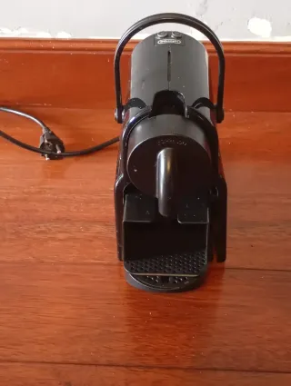 Cafetera Nespresso Negra