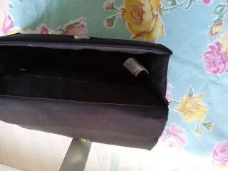 Bolso negro de fiesta