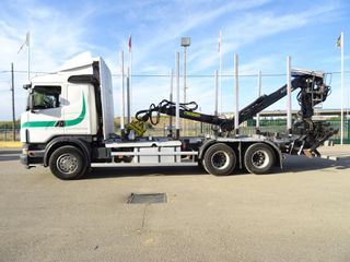 Scania R 440 - CAMION PLATAFORMA PARA TRONCOS