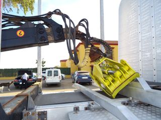 Scania R 440 - CAMION PLATAFORMA PARA TRONCOS