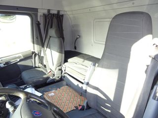 Scania R 440 - CAMION PLATAFORMA PARA TRONCOS