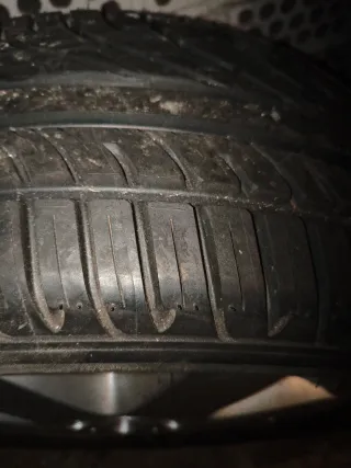 Llanta Mercedes Viano