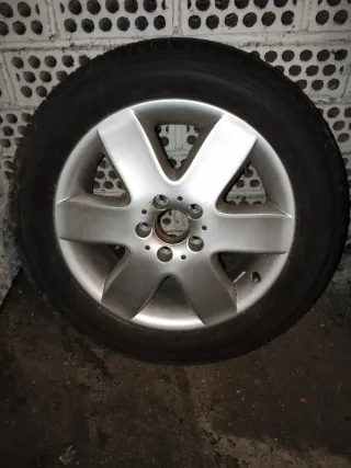 Llanta Mercedes Viano