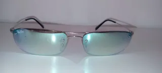 Gafas de sol Ray-Ban azules y plateadas