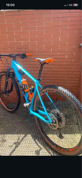 Bicicleta Cube Reaction Race