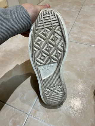 Converse plataforma negras con cordones satinados