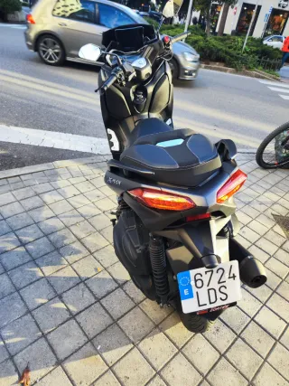 Yamaha Xmax 400 2020 24000km extras