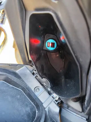 Yamaha Xmax 400 2020 24000km extras