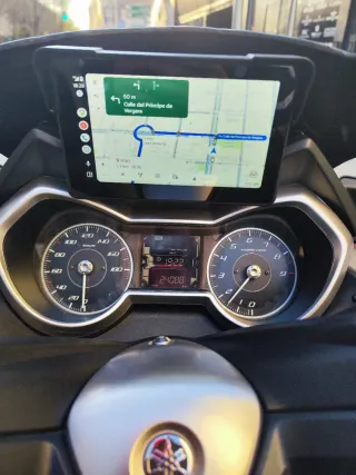 Yamaha Xmax 400 2020 24000km extras