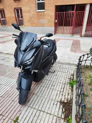 Yamaha Xmax 400 2020 24000km extras