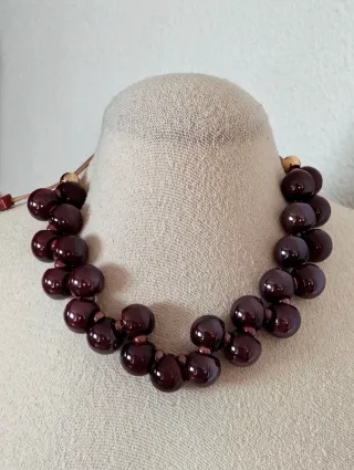 Collar bolas grandes marrón chocolate resina