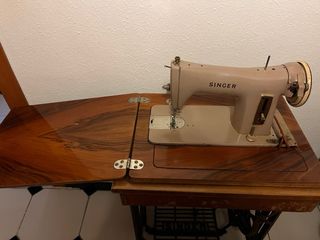 Máquina de coser Singer antigua