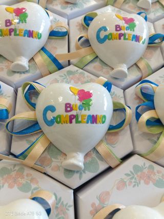 Bomboniera palloncino ceramica con portaconfetti