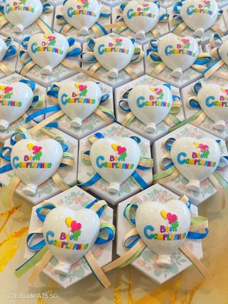 Bomboniera palloncino ceramica con portaconfetti